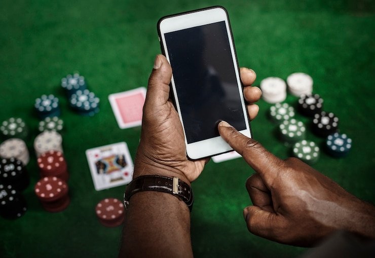 Mobile users across Bangladesh cities accessing ZZOK entertainment platform